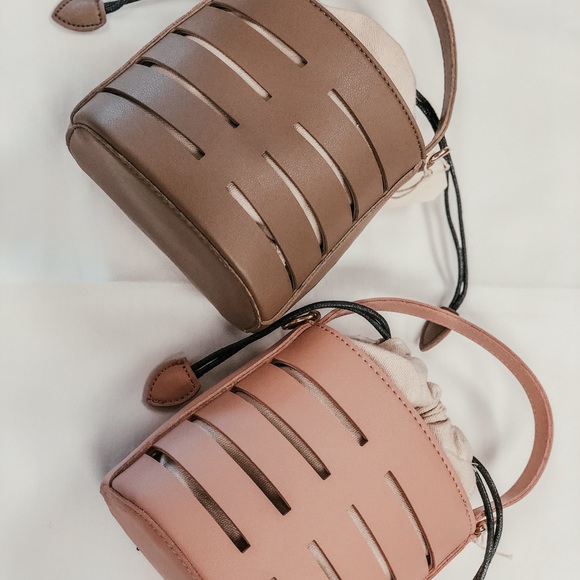 Bucket Handbag - Picture 2 of 3